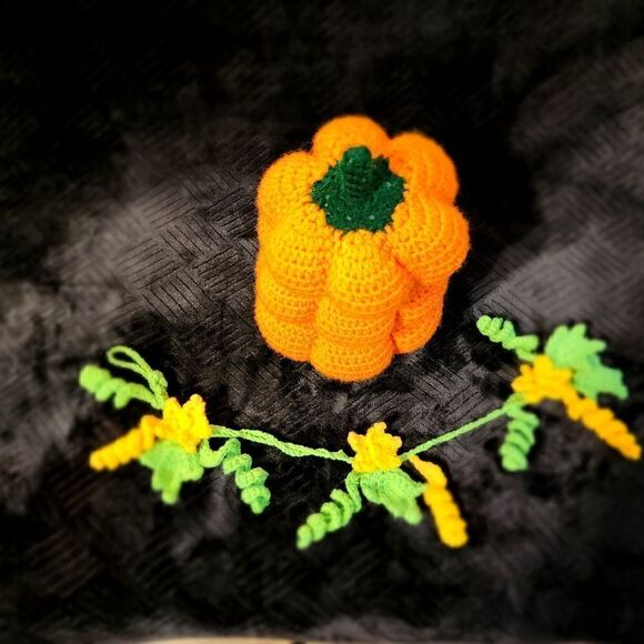 Lot of 3 handmade Crochet Pumpkin - Picture 6 of 9